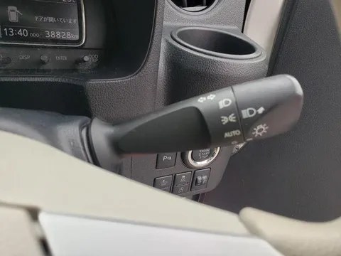 Daihatsu Mira Tocot