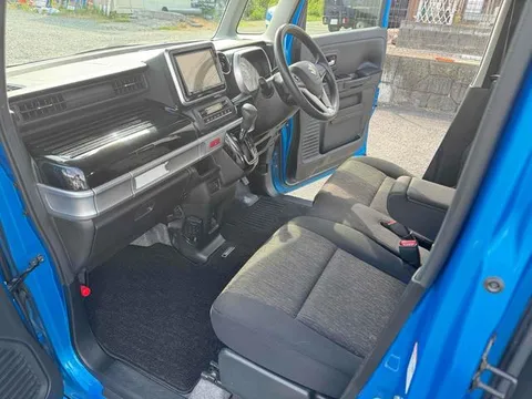 Suzuki Spacia Custom