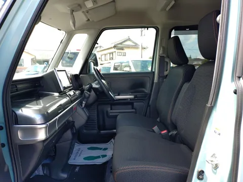 Suzuki Spacia Gear
