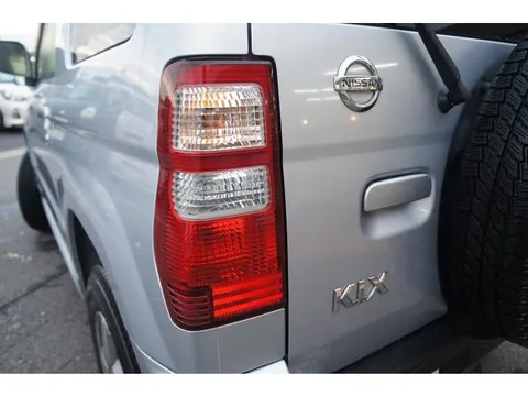 Nissan KIX