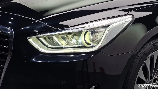 Genesis G90 (EQ900)