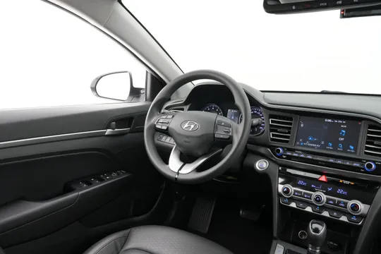 Hyundai Elantra (Avante)