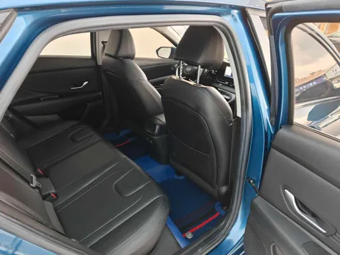 Hyundai Elantra (Avante)