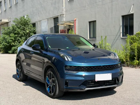 Lynk & Co 05