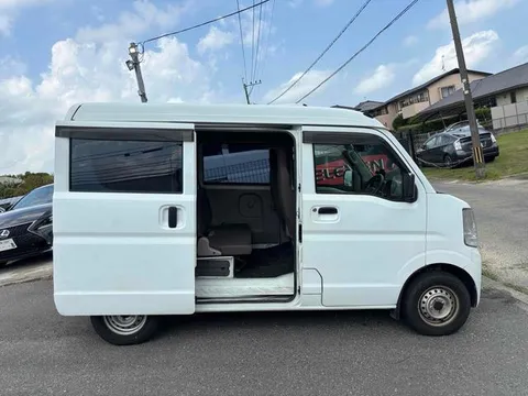 Mitsubishi Minicab Van