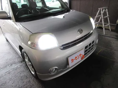 Daihatsu Esse