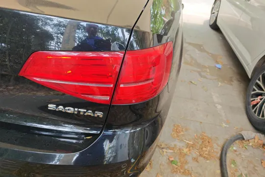 Volkswagen Sagitar