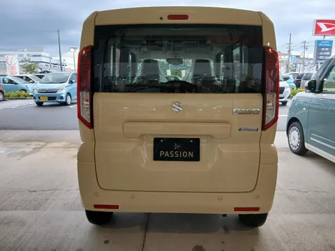 Suzuki Spacia
