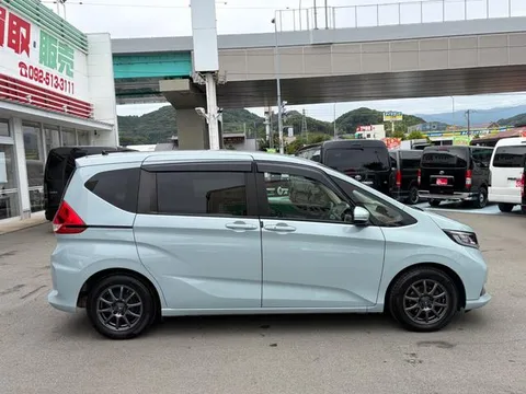 Honda Freed Plus