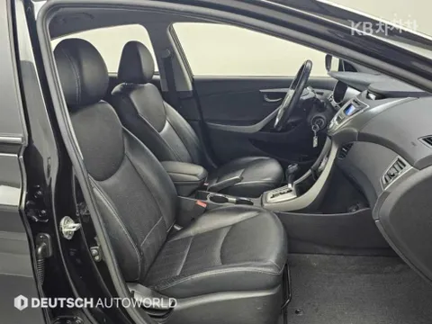 Hyundai Elantra (Avante)