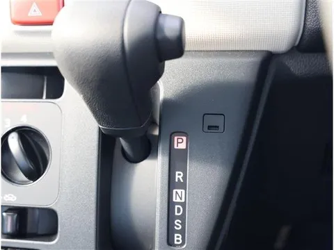 Daihatsu Mira Tocot