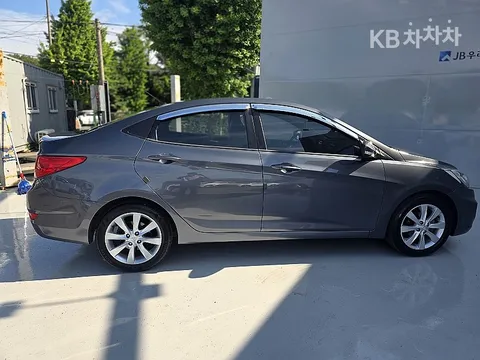 Hyundai Accent