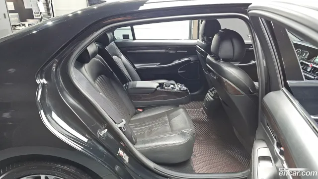 Genesis G90 (EQ900)