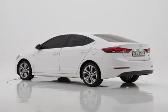 Hyundai Elantra (Avante)