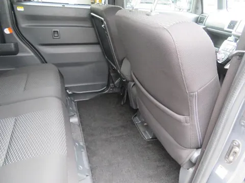 Toyota Pixis Mega