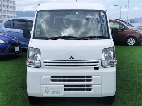 Mitsubishi Minicab Van