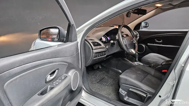 Renault SM3