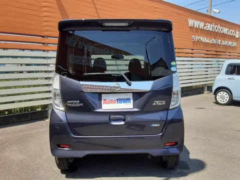 Nissan Dayz Roox