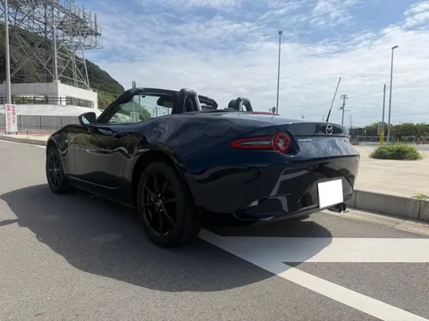 Mazda MX-5 (Roadster)