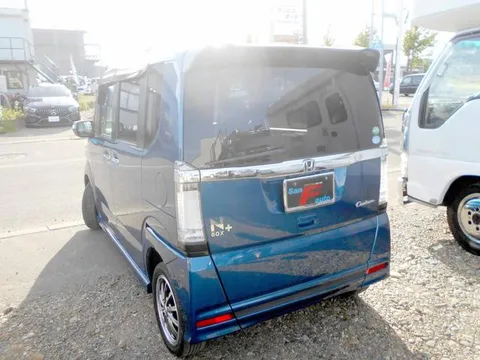Honda N-BOX Plus Custom
