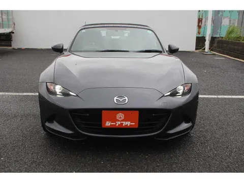 Mazda MX-5 (Roadster)