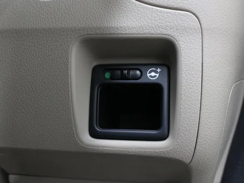 Honda N-BOX Slash