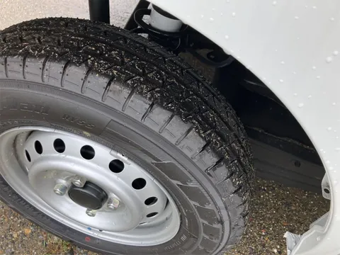 Nissan Clipper Van