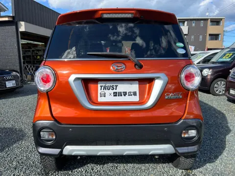 Daihatsu Cast