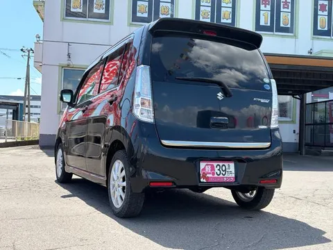 Suzuki Wagon R Stingray