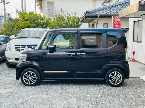 Honda N-BOX Custom