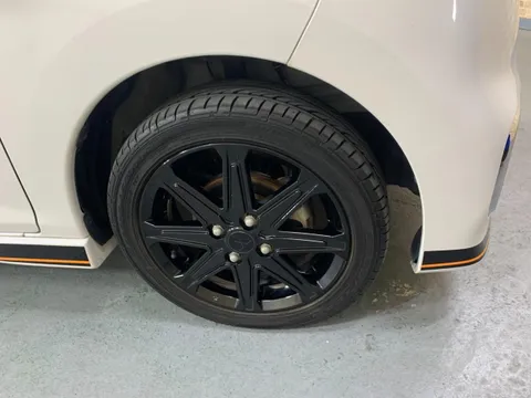 Mitsubishi eK Custom