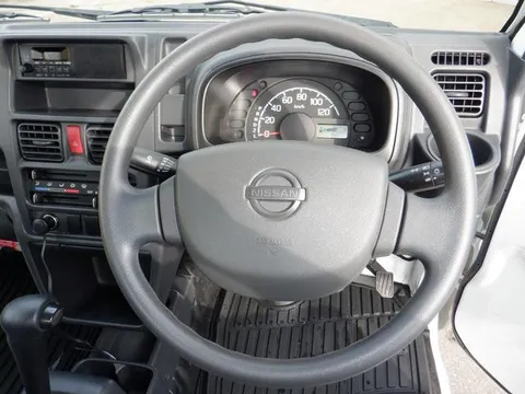Nissan Clipper Truck