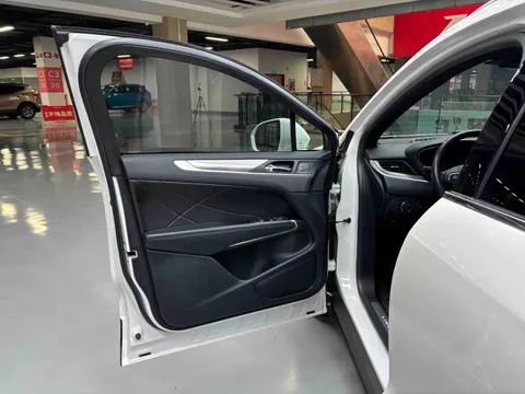 Lincoln MKC