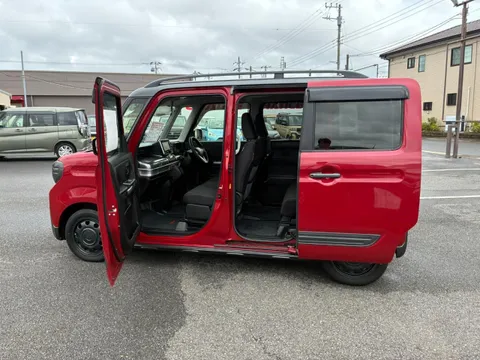 Suzuki Spacia Gear