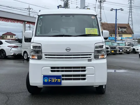 Nissan Clipper Van