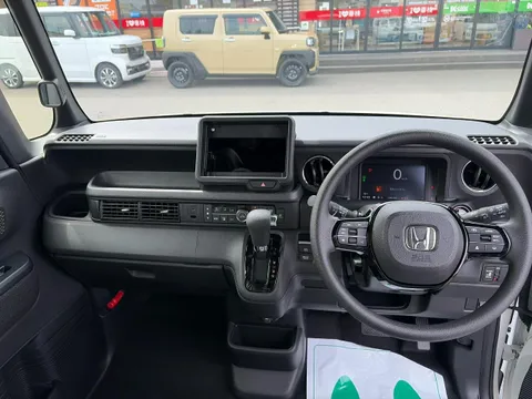 Honda N-BOX Custom