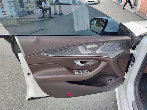 Mercedes-Benz Mercedes-Benz CLS