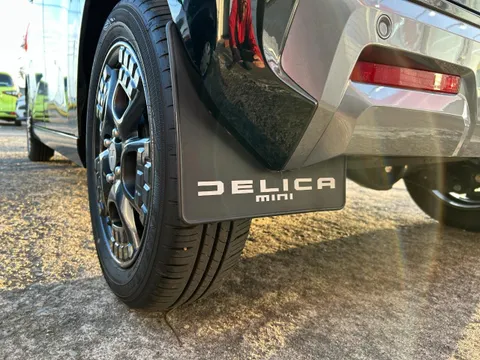 Mitsubishi Delica Mini