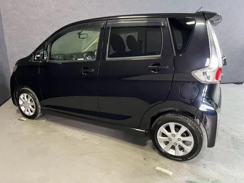 Mitsubishi eK Custom