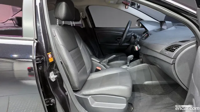 Renault SM3