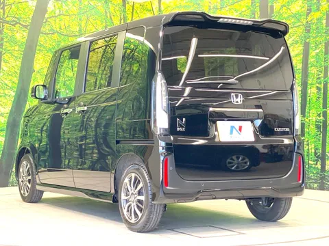 Honda N-BOX Custom