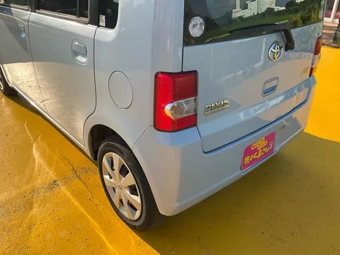 Toyota Pixis Space