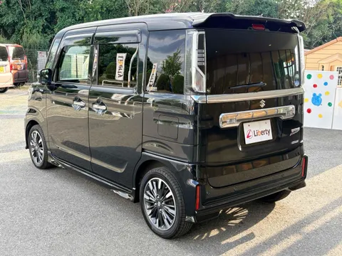 Suzuki Spacia Custom