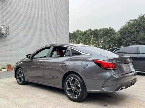 MG MG5