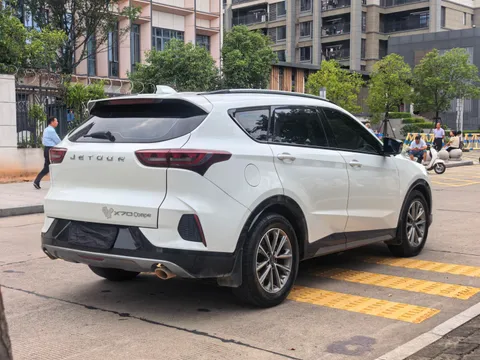 Jetour X70