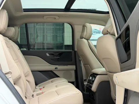 Lincoln Aviator