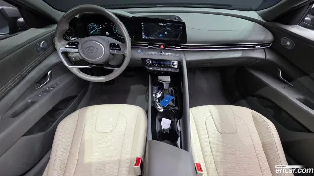 Hyundai Elantra (Avante)