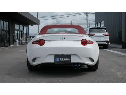 Mazda MX-5 (Roadster)