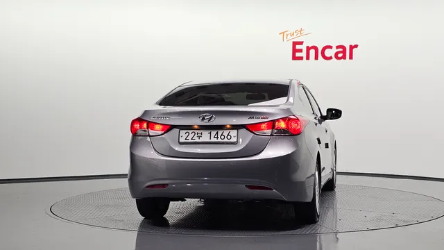 Hyundai Elantra (Avante)