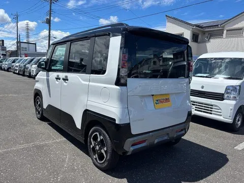 Mitsubishi Delica Mini